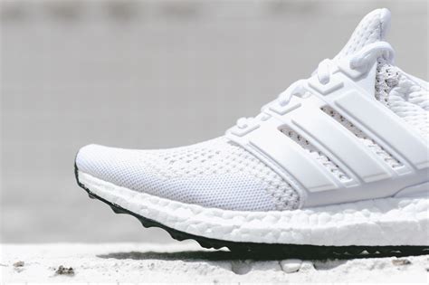 White Adidas Ultra Boost Review : r/Aliexpress 